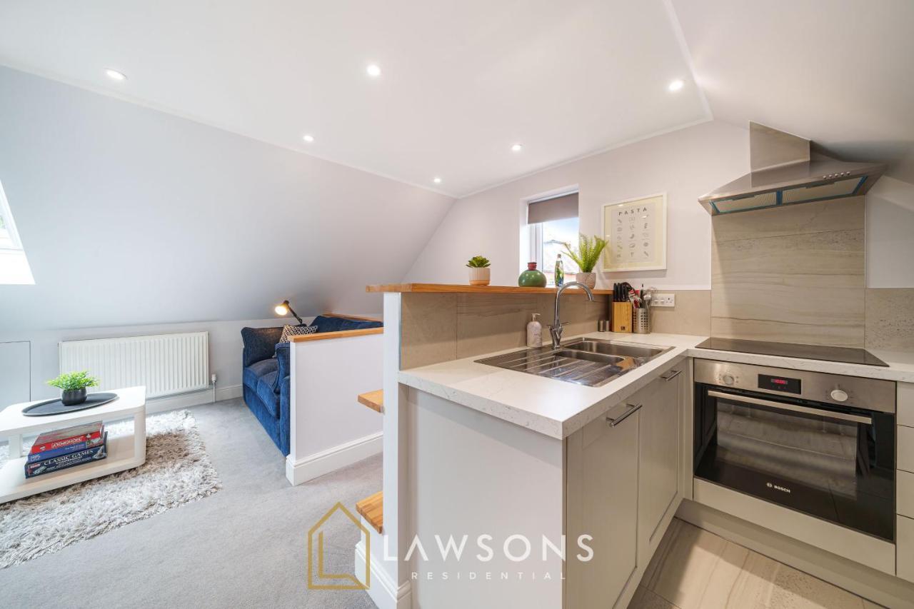 Loft Living By Lawsons With Parking Apartment Windsor Exterior foto